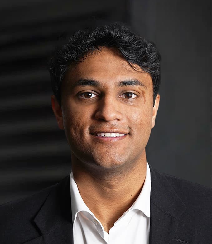 aaryan dwivedi headshot